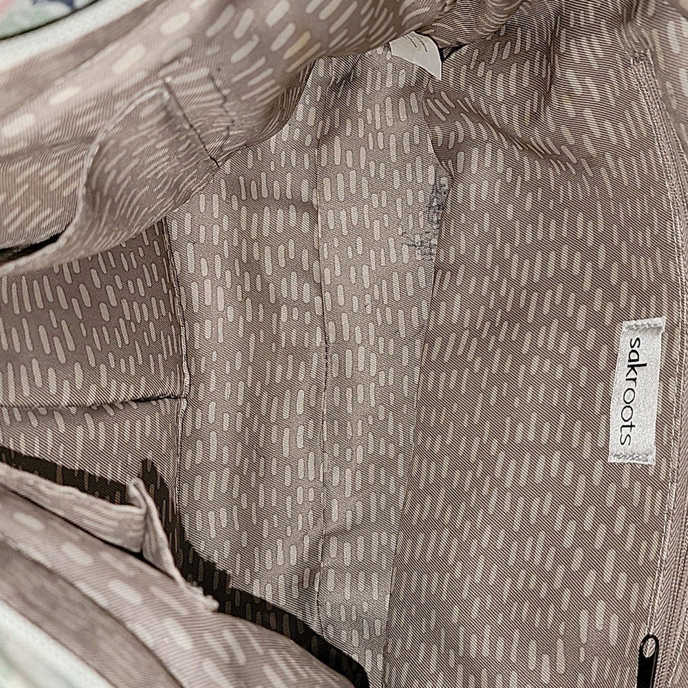 Sakroots zip top tote!  Bird/Meadow pattern.  Super cute. - Picture 8 of 8